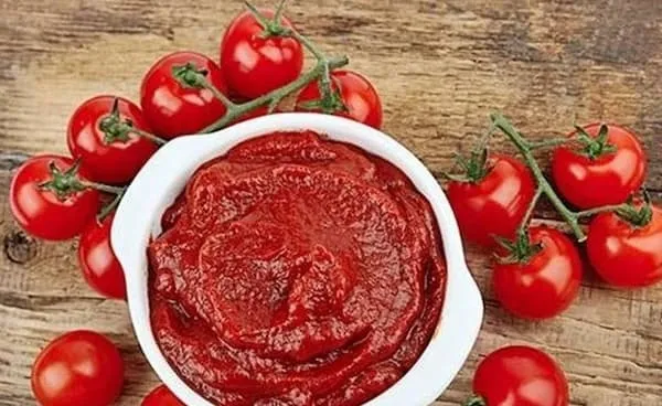 خرید رب گوجهفرنگی کنسروی با قیمت استثنایی